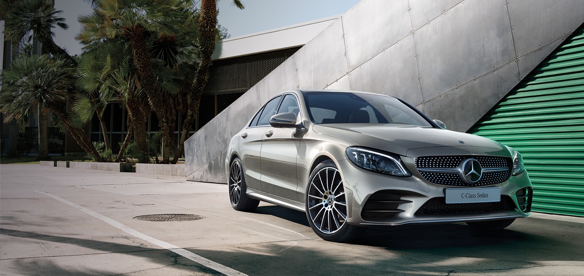 The C-Class Saloon.-Interactive Owner's Manual.